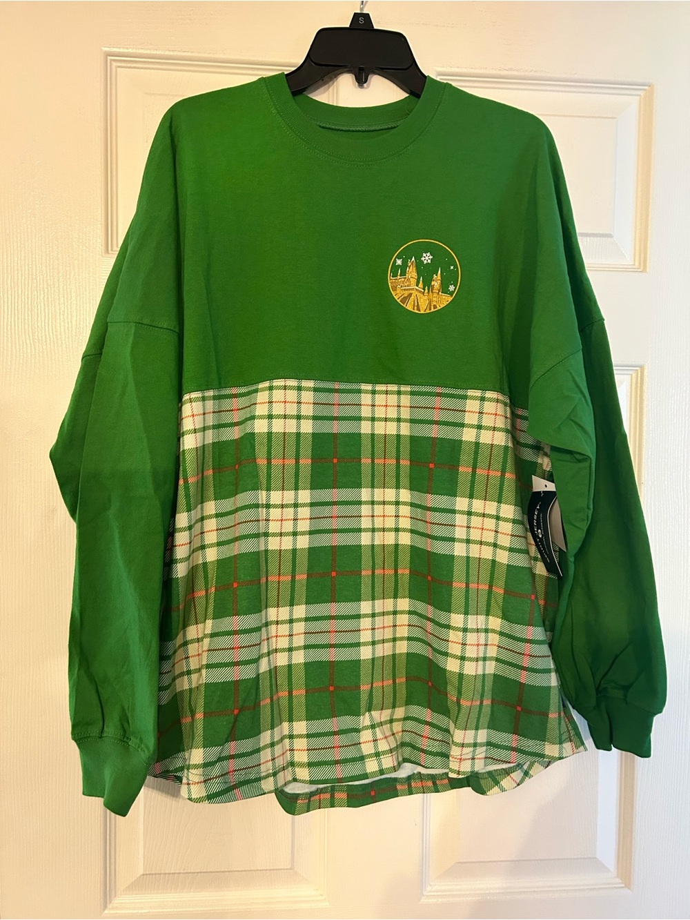 NEW Universal Studios Hogsmeade for Christmas Spirit Jersey Harry Potter Size M